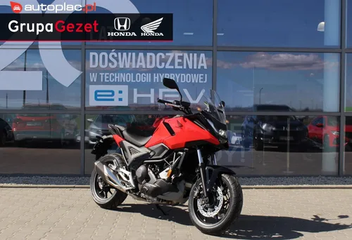 Honda NC 750X ABS ABS, HSTC, skrzynia DCT *dostępne inne kolory*