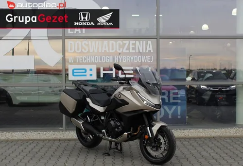 Honda NT 1100 MT, HSTC, Tryby jazdy, model 2025 *dostępne na zamówien