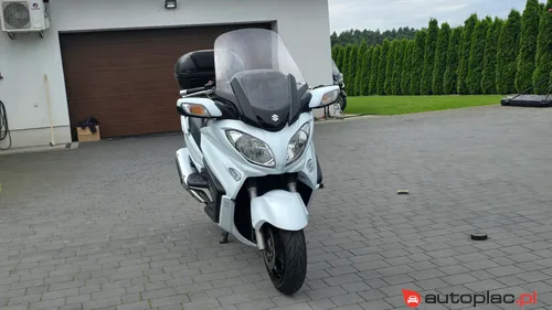 Suzuki Burgman 650 SUZUKI,