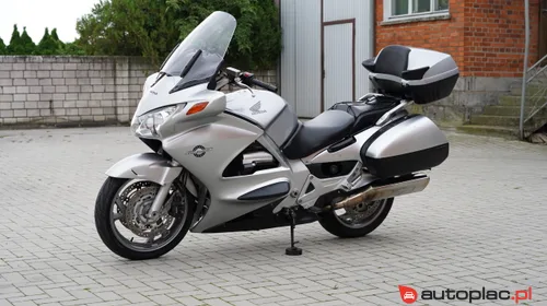 Honda ST 1300 Pan European HONDA,