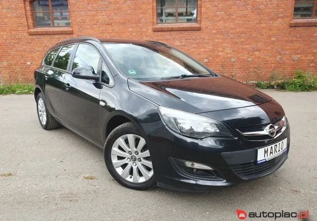 Opel Astra 2013 na sprzedaż