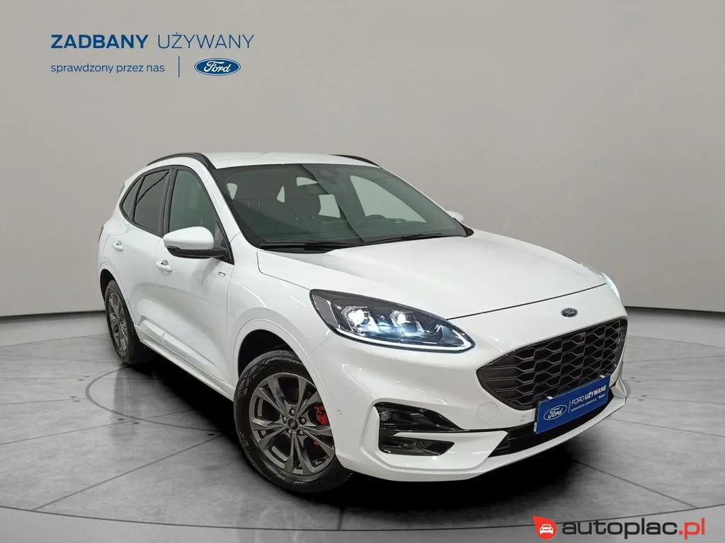 Ford Kuga 2022 na sprzedaż