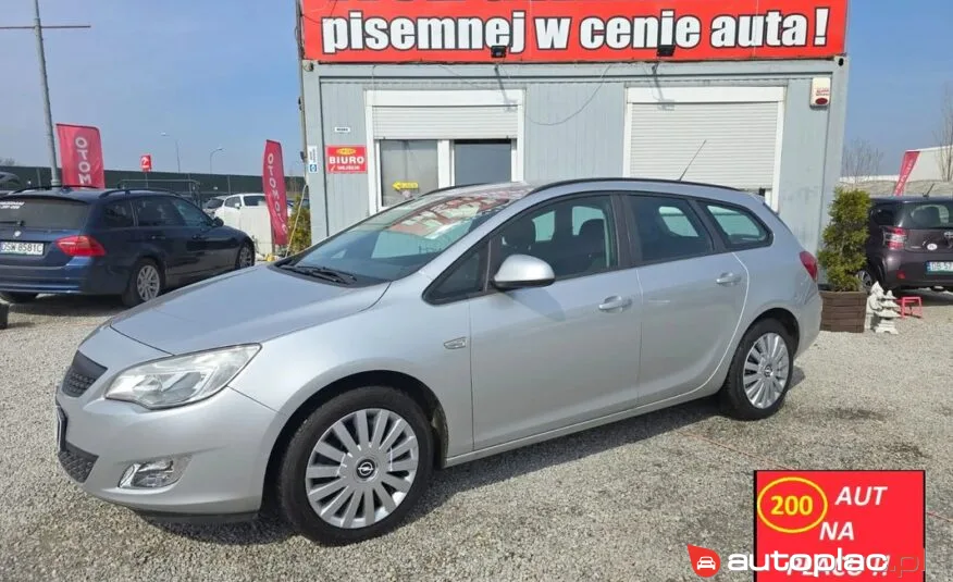 Opel Astra 2012 na sprzedaż