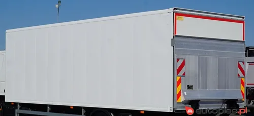 Iveco  ZABUDOWA / KONTENER + WINDA / DŁ. 7,2 M