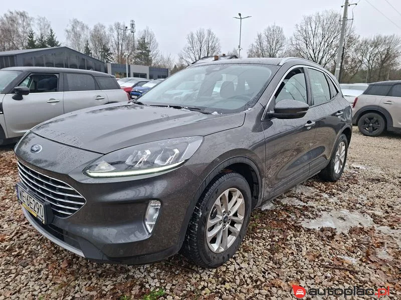 Ford Kuga 2022 na sprzedaż