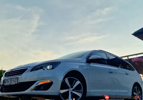 Peugeot 308 T9 1.2 thp 130ps Automat Full Led