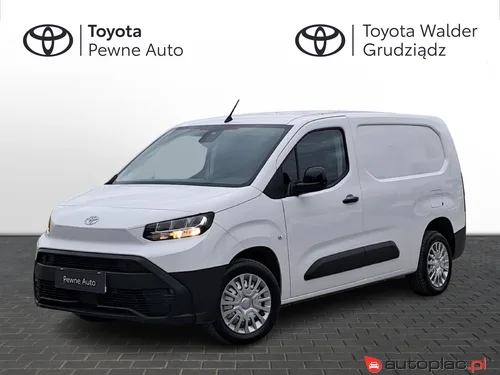 Kia Proceed 1.5 Toyota PROACE CITY