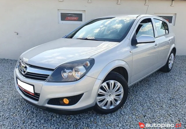 Opel Astra 2011 na sprzedaż